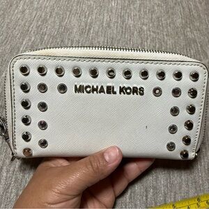 Michael Kors White jet set   Wallet with Silver Accents